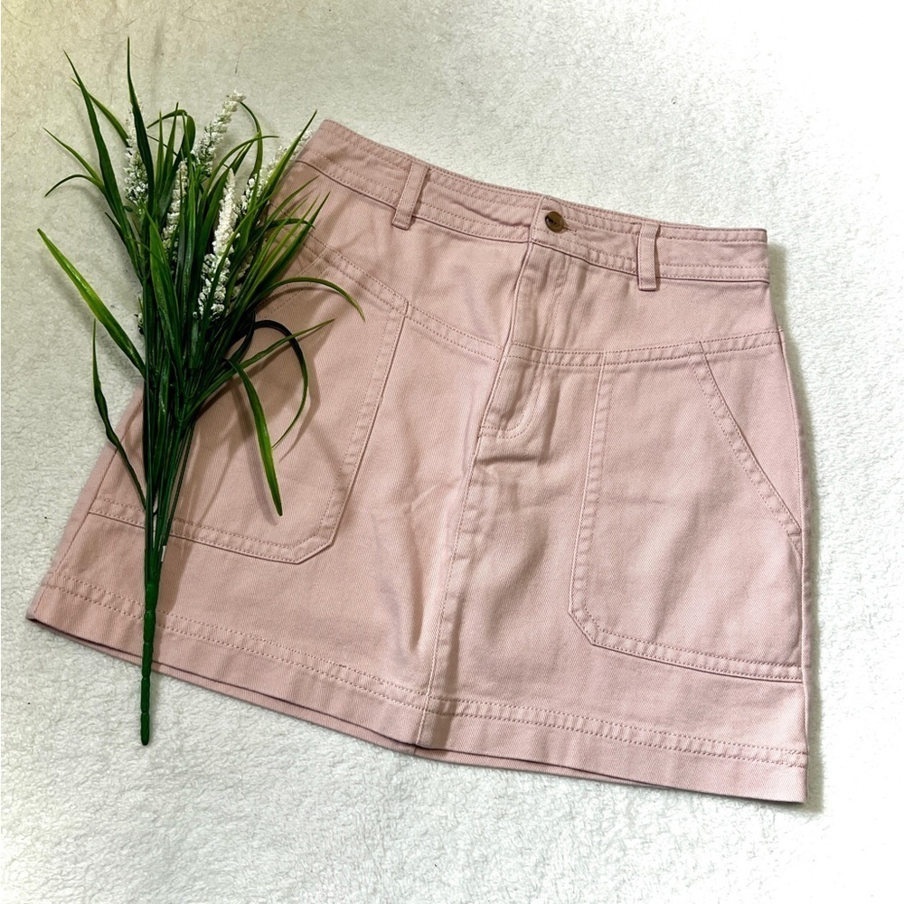 Banana Republic Pastel Pink Denim Mini Skirt - Size 6P (29")